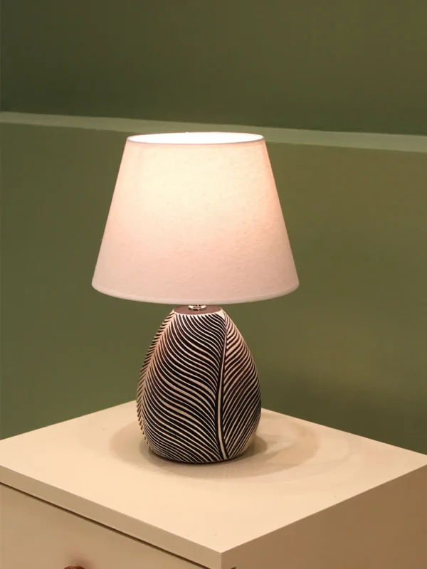 TABLE LAMP MATTE CREAM AND WHITE (LAZF-1125)