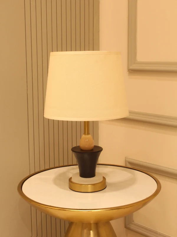 TABLE LAMP MODERN WHIITE SHADE (0295)