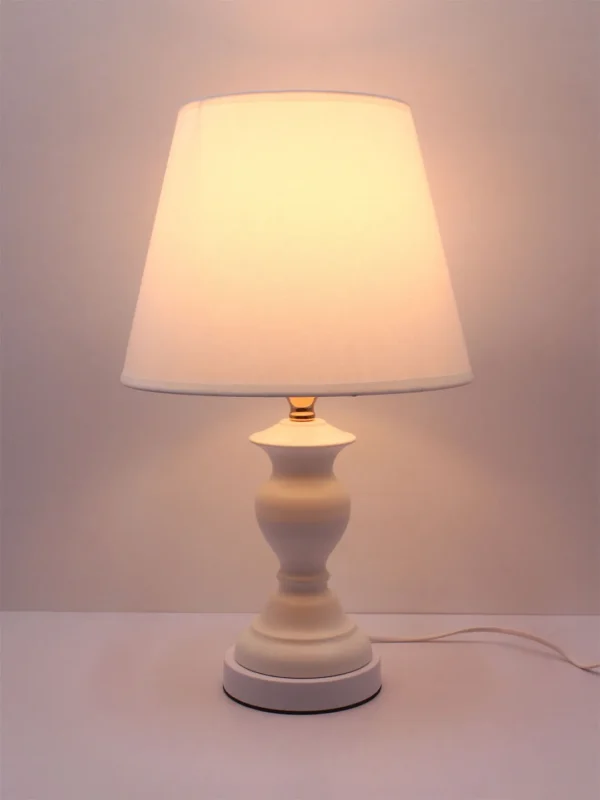 TABLE LAMP IN ALMOND WHITE (KW7365)