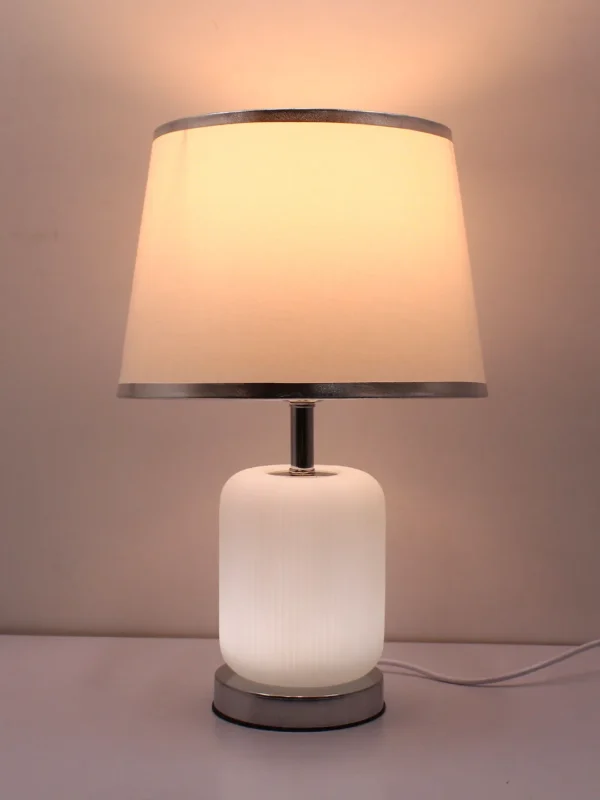 PLASTIC BASE TABLE LAMP SILVER TRIM (KW7347-SILVER)