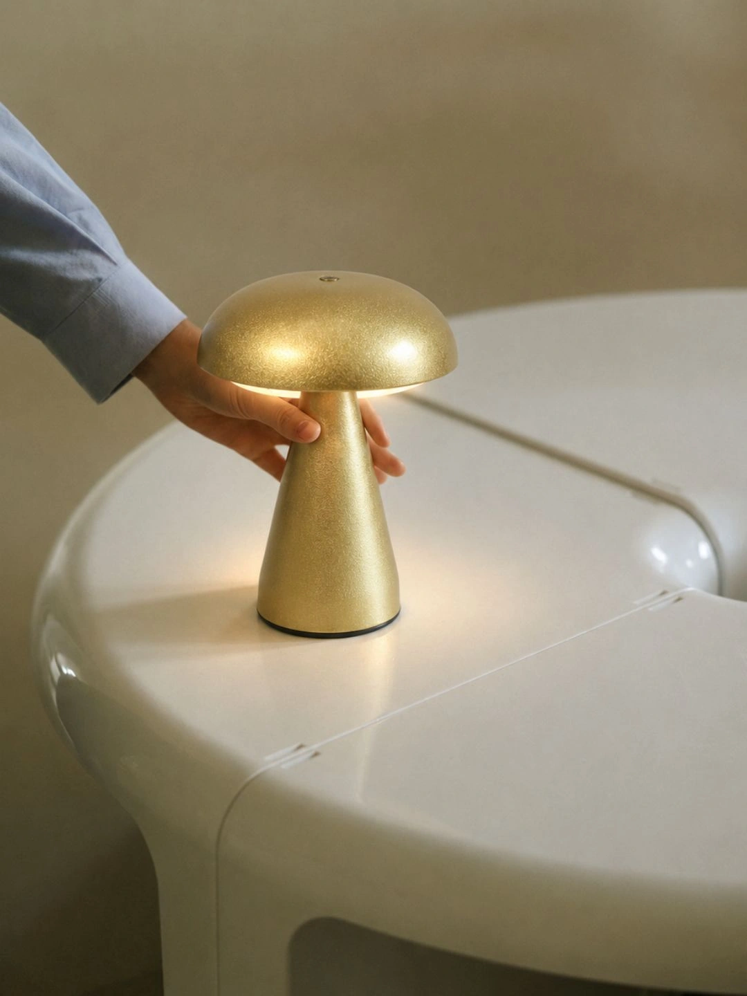 Three-CLOUR MODE LIGHT